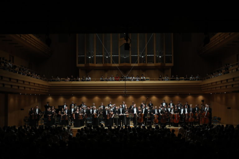 Симфонический танец григ. Симфония оркестр. Амстердамский филармонический оркестр. Симфонический оркестр чили 20век. Фото оркестр пономаренко.