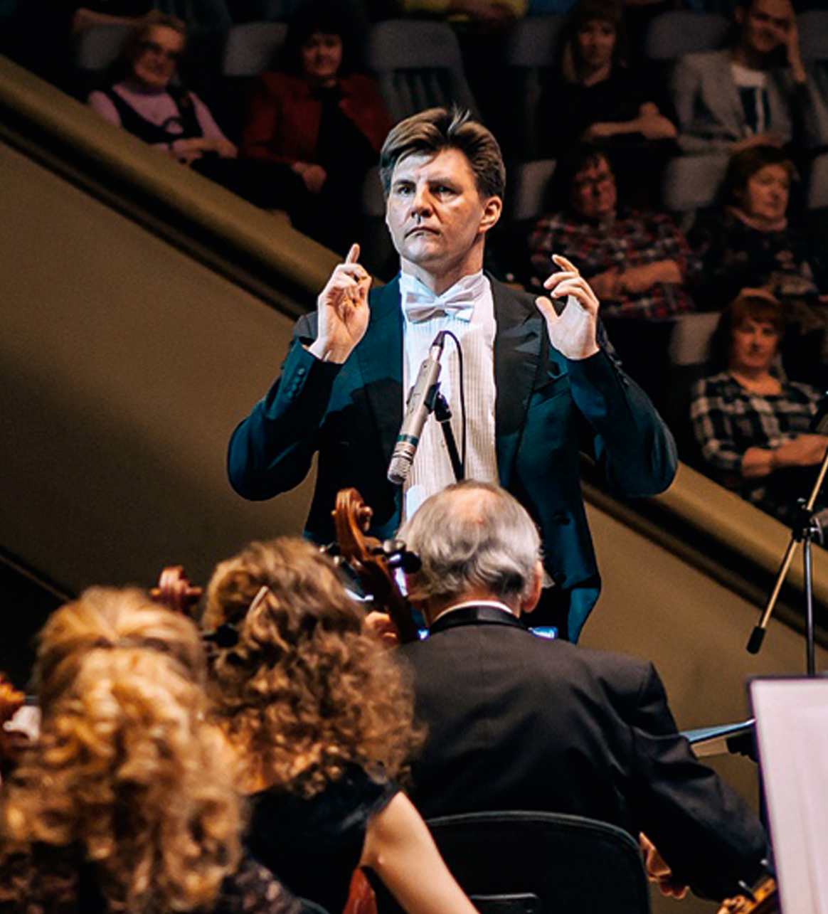 дербилов илья николаевич. дербилов дирижер. дербилов дирижер. дербилов ульяновский симфонический оркестр дирижер. илья дербилов дирижер.