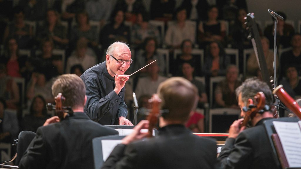 Национальный молодежный оркестр и Кристофер Мулдс исполнят Моцарта