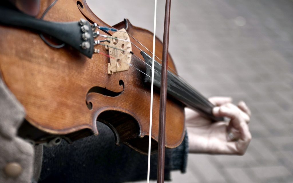 Итальянский конкурс скрипачей запретил участникам исполнять музыку русских классиков