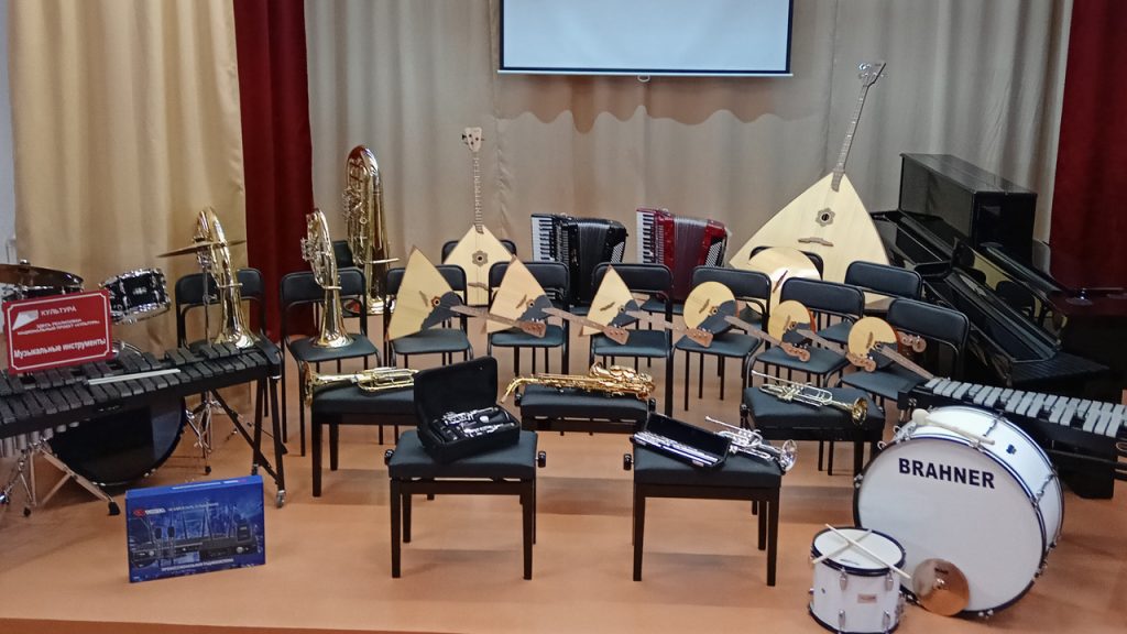 Девять школ искусств Крыма получили новые музыкальные инструменты