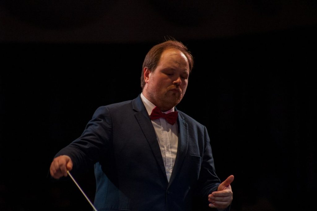Даниил Австрих: Если музыканты играют с «открытыми» ушами, то оркестр начинает по-другому музицировать