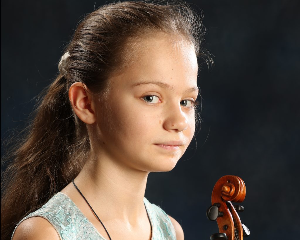 Ева Плакун: Чудо, что на «Щелкунчике» мне подарили скрипку
