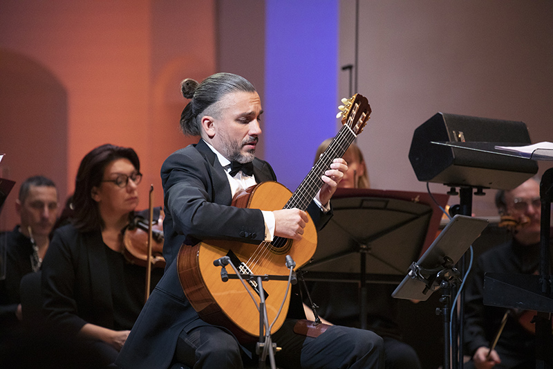 Фестиваль «Виртуозы гитары» пройдет в Концертном зале имени Чайковского