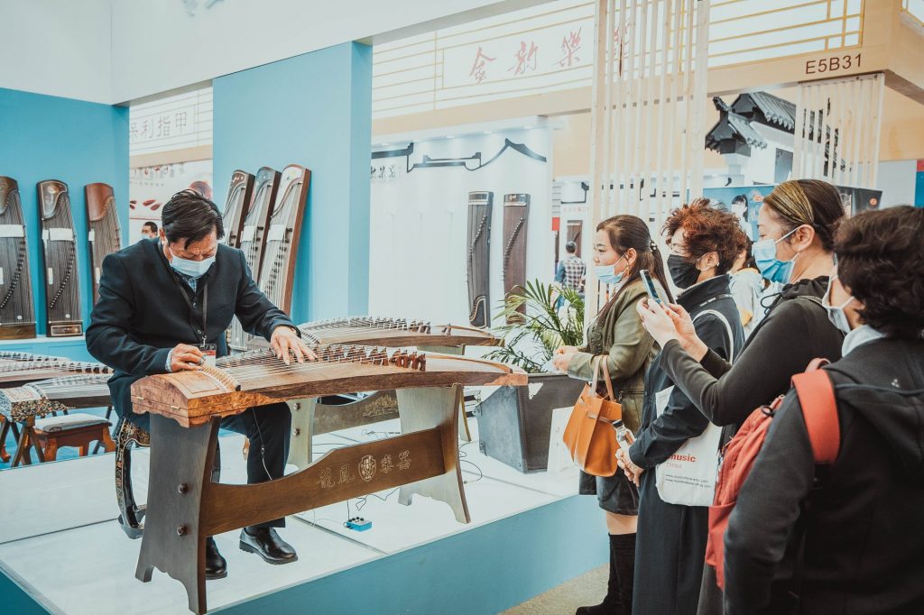 В Шанхае пройдет выставка музыкальных инструментов Music China