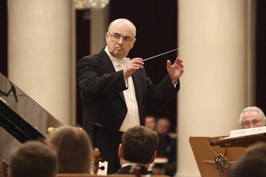 Две великие «прощальные» симфонии прозвучат в Петербургской филармонии