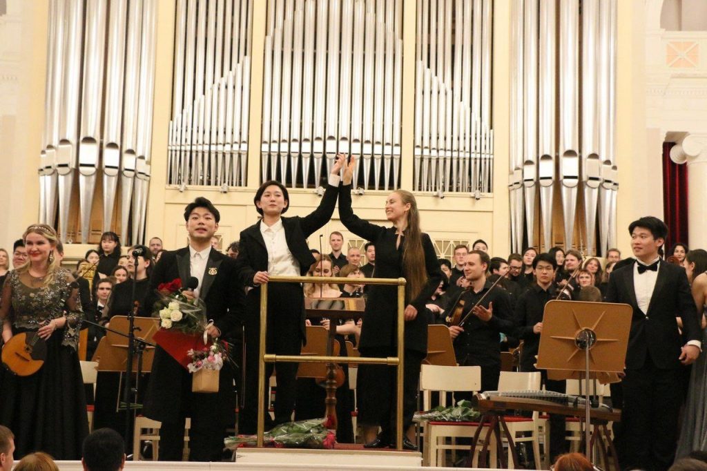 Российско-китайский симфонический оркестр и хор отметили двухлетие концертом