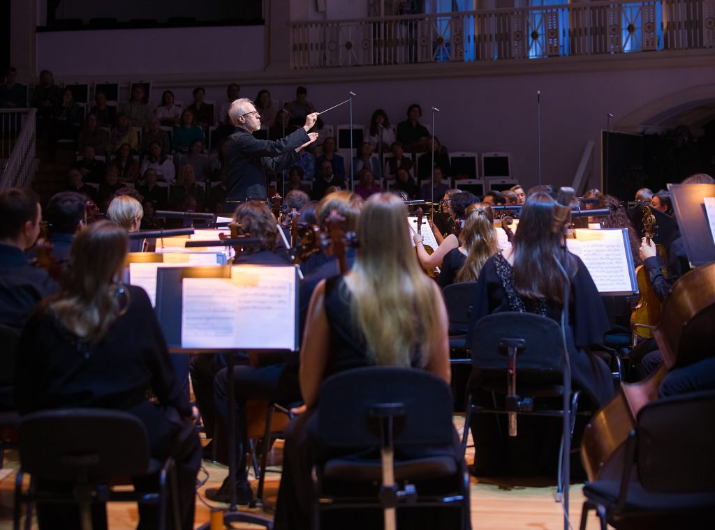 Музыкальное кафкианство и удары по современности