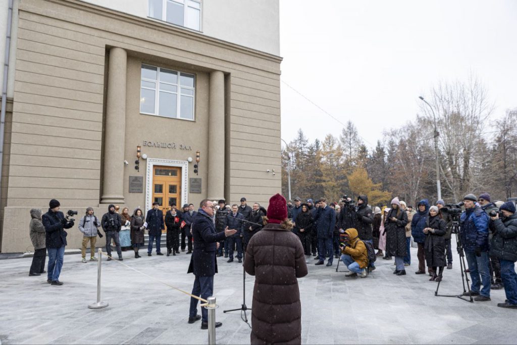 Возле памятника Глинке в Новосибирске появилось новое арт-пространство