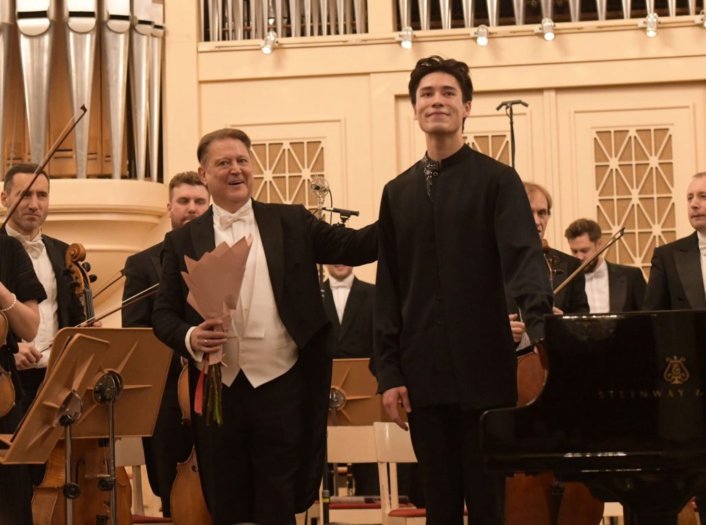 Зеркала для героев