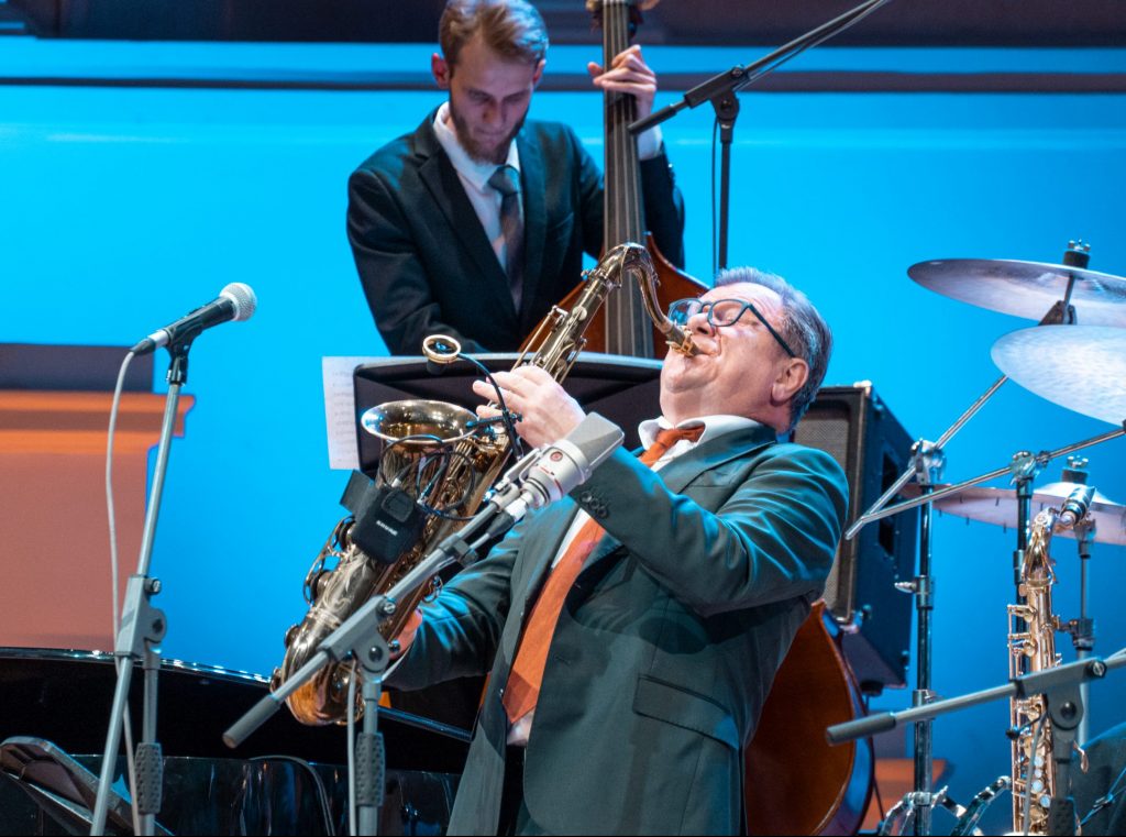 Между Испанией и Великим Новгородом