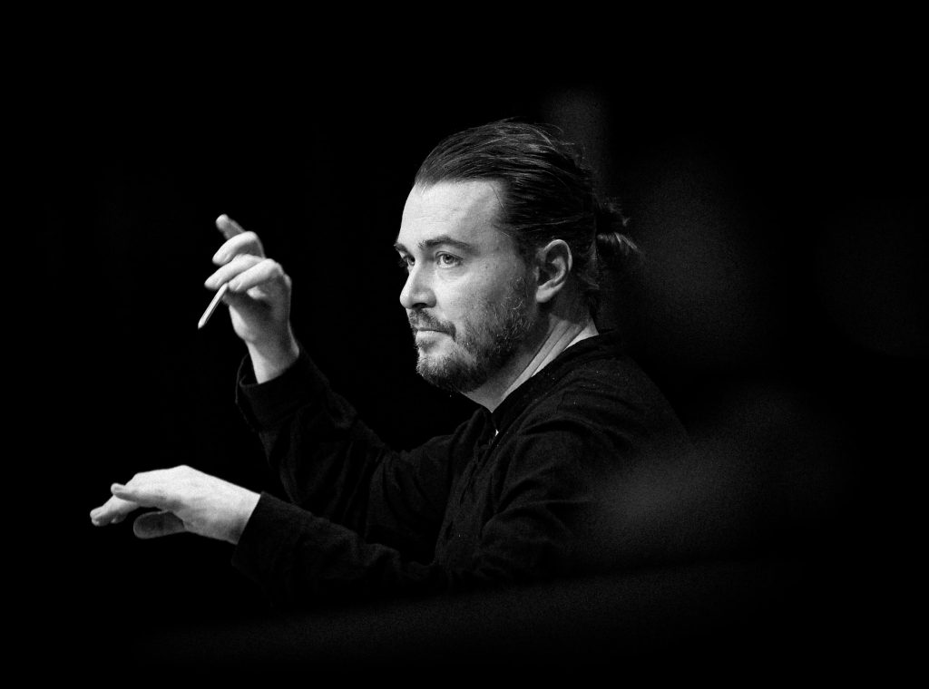 Симфоний путь пройдя до половины